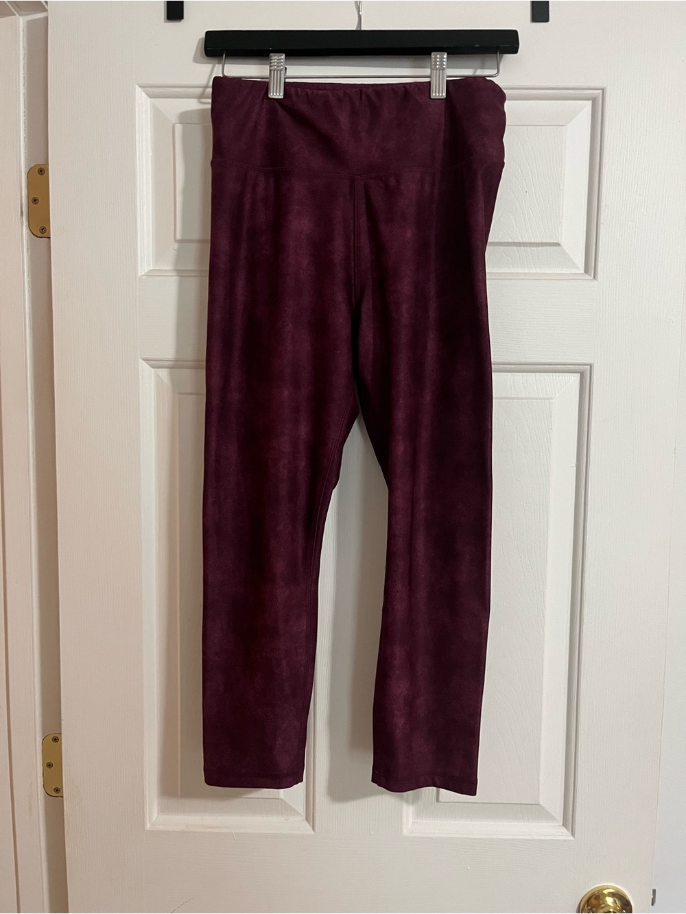 dip. Burgundy High-Waisted Leggings – Size Medium